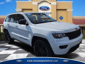 Used 2019 Jeep Grand Cherokee Laredo AWD/4WD video 1