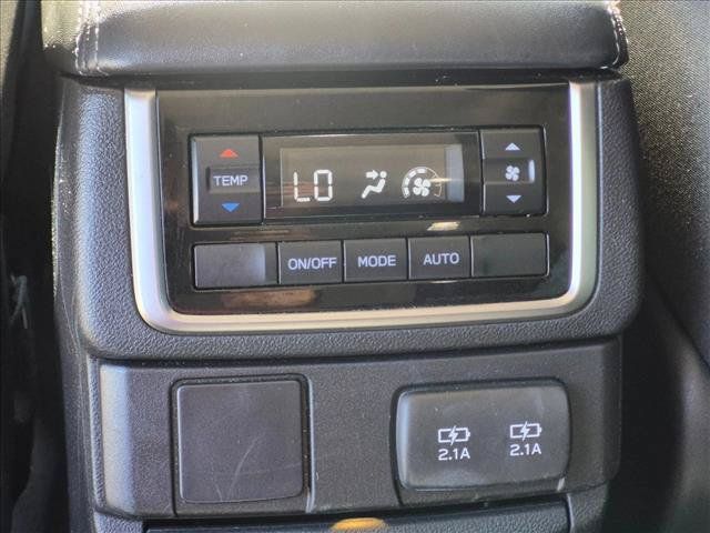 Used 2019 Subaru Ascent Premium AWD/4WD image 17