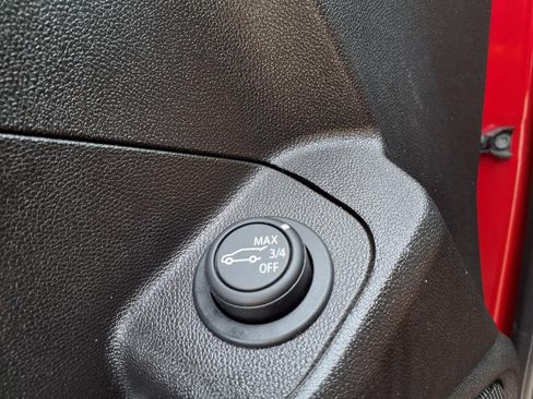 Used 2019 GMC Terrain SLT w/ Preferred Package FWD image 17