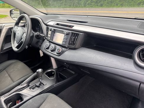 Used 2018 Toyota RAV4 LE w/ All Weather Liner Package AWD/4WD image 18
