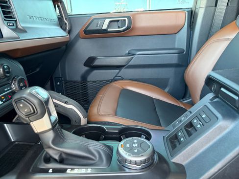 Used 2024 Ford Bronco Outer Banks AWD/4WD image 14