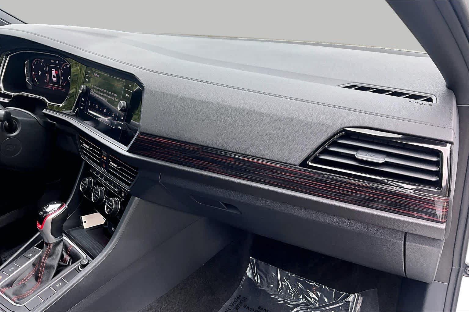 Used 2024 Volkswagen Jetta GLI Autobahn FWD image 17