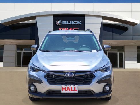 Used 2024 Subaru Crosstrek 2.5i Limited AWD/4WD image 2
