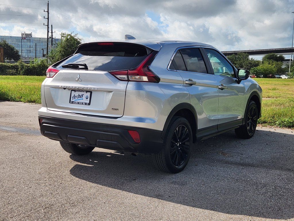 Used 2024 Mitsubishi Eclipse Cross LE AWD/4WD image 3