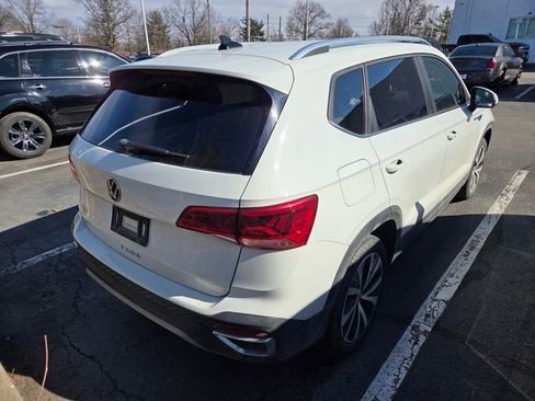 Used 2022 Volkswagen Taos SE image 5