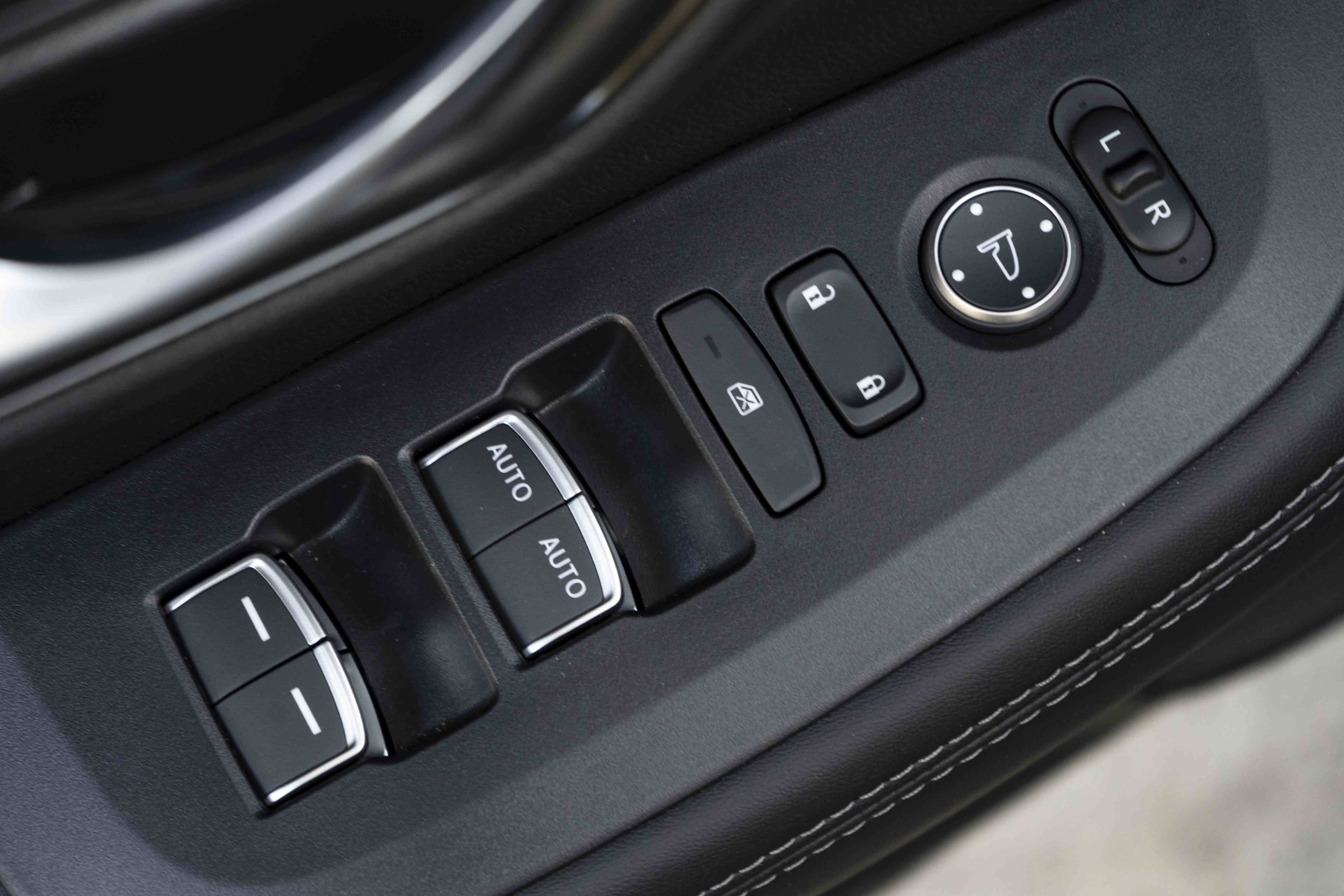 Used 2027 Honda HR-V EX-L image 38