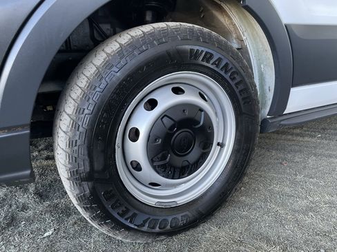 Used 2017 Ford Transit 150 XL image 9