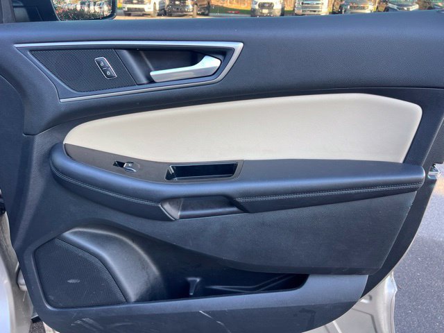 Used 2018 Ford Edge SEL w/ Equipment Group 201A AWD/4WD image 9