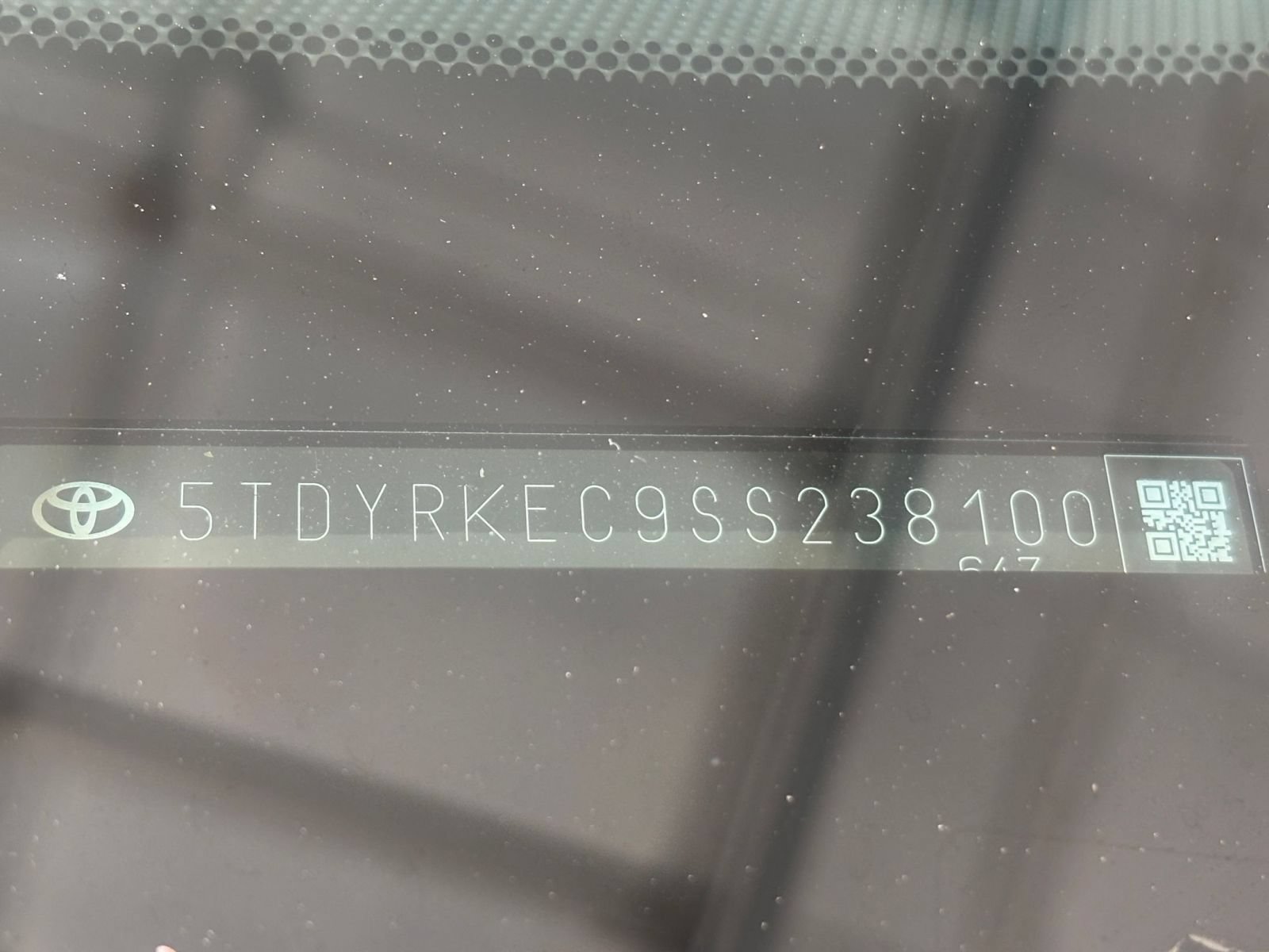 Used 2025 Toyota Sienna XLE FWD image 31