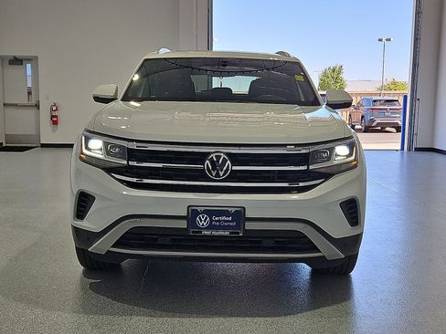 Certified 2023 Volkswagen Atlas Cross Sport SE w/ Panoramic Sunroof Package FWD image 3