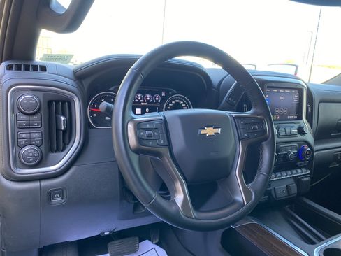 Used 2023 Chevrolet Silverado 3500 High Country image 17