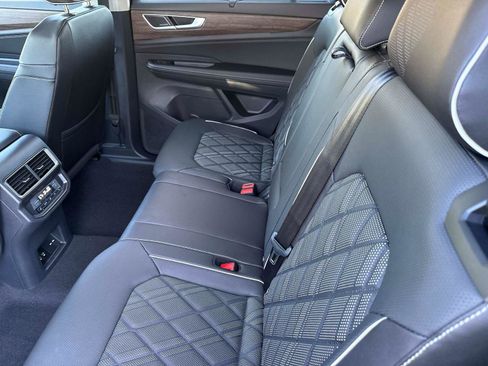 New 2026 Volkswagen Atlas SEL Premium R-Line image 9