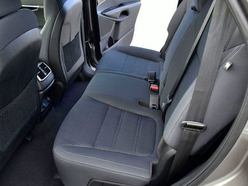 Certified 2018 Kia Sorento LX w/ LX V6 Convenience Package image 13