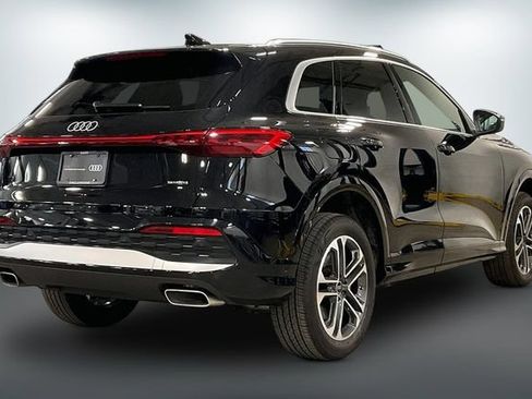 Used 2025 Audi Q5 Premium Plus w/ Premium Plus AWD/4WD image 13