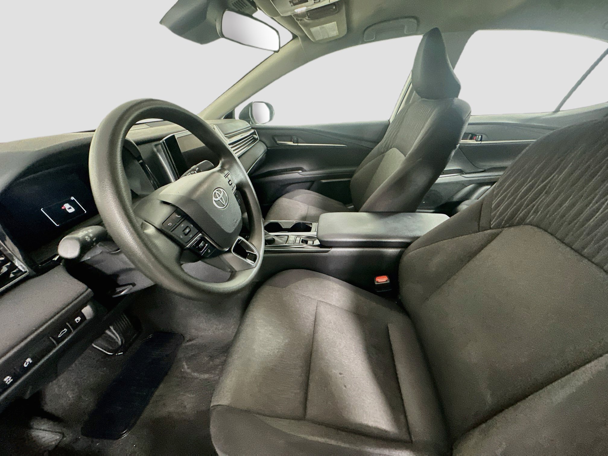 Used 2025 Toyota Camry LE FWD image 13