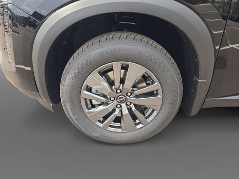 New 2026 Nissan Pathfinder SV image 9