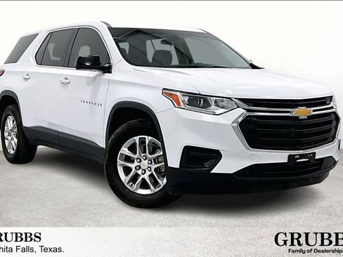 Used 2019 Chevrolet Traverse LS w/ LPO, Floor Liner Package image 1