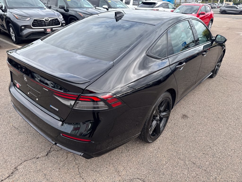 Used 2023 Honda Accord Sport image 8