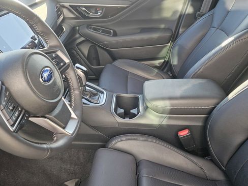 Used 2025 Subaru Outback Limited image 8