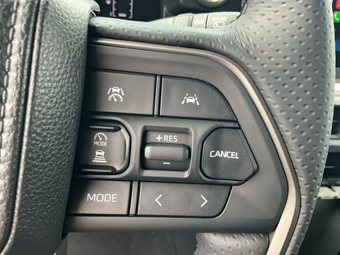 New 2026 Toyota 4Runner SR5 AWD/4WD image 21
