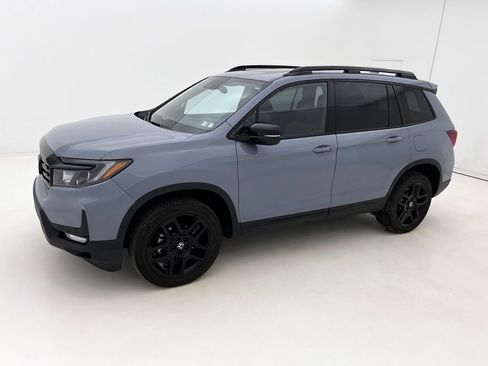 Used 2025 Honda Passport Black Edition image 5