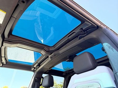 Used 2025 GMC Hummer EV 2X image 15