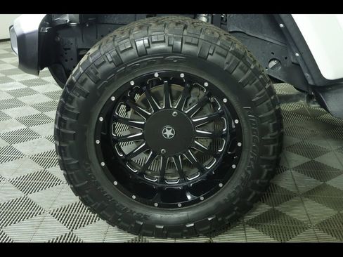 Used 2022 Jeep Gladiator Overland w/ Popular Equipment Package image 6