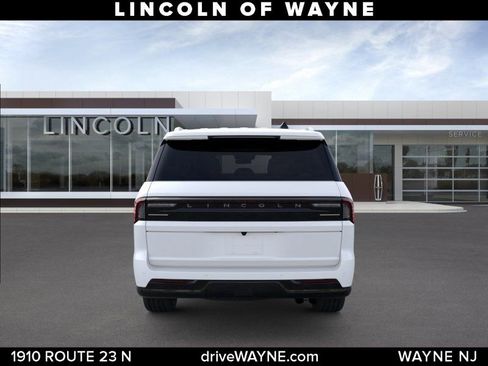 New 2025 Lincoln Navigator L Black Label AWD/4WD image 6