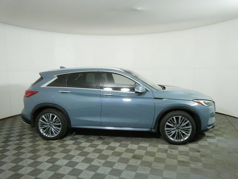 Used 2024 INFINITI QX50 Sensory image 2