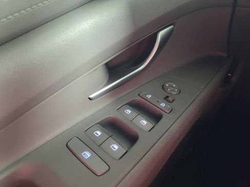 Used 2021 Hyundai Elantra SEL image 27