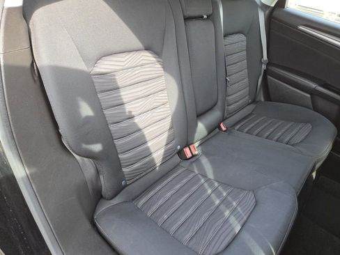 Used 2016 Ford Fusion SE FWD image 17
