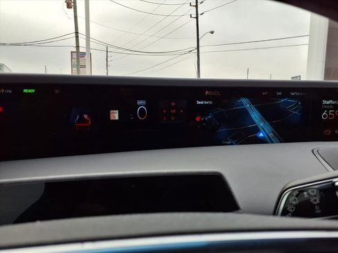 Certified 2024 Lincoln Nautilus Reserve w/ Equipment Group 202A image 15