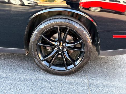 Used 2018 Dodge Challenger SXT w/ Blacktop Package image 21