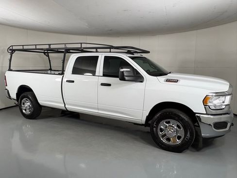 Used 2024 RAM 2500 Tradesman w/ Chrome Appearance Group RWD image 9