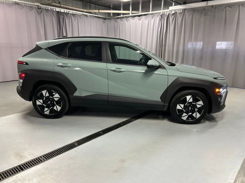 Used 2025 Hyundai Kona SEL image 8