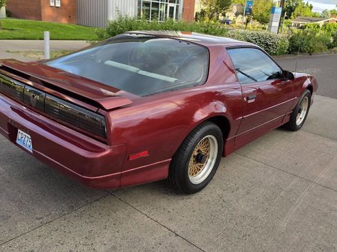 Used 1989 Pontiac Firebird Trans Am RWD image 6
