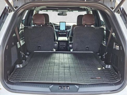 Used 2021 Ford Explorer Platinum w/ Equipment Group 601A image 6