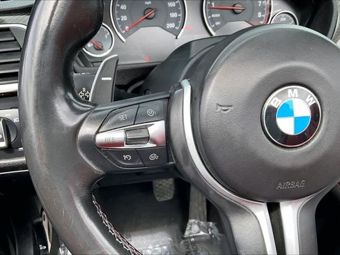 Used 2016 BMW M4 Convertible RWD image 22