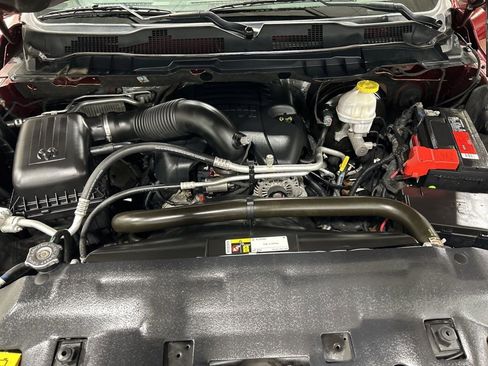 Used 2019 RAM 1500 Classic SLT image 24