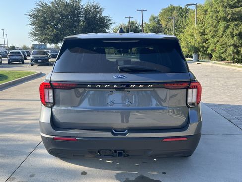 Used 2026 Ford Explorer Active RWD image 8