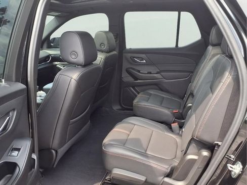 Used 2023 Chevrolet Traverse RS AWD/4WD image 21