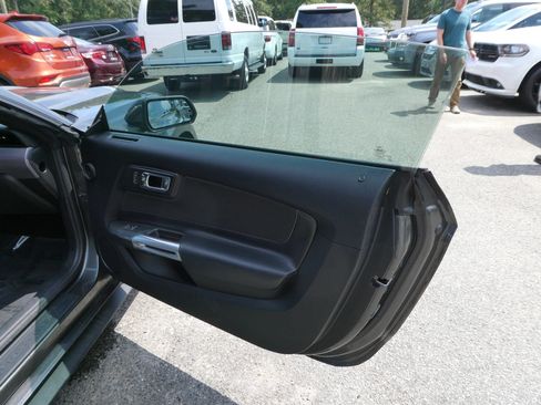Used 2016 Ford Mustang Coupe RWD image 16