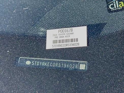 Certified 2024 Toyota Sienna XLE FWD image 28
