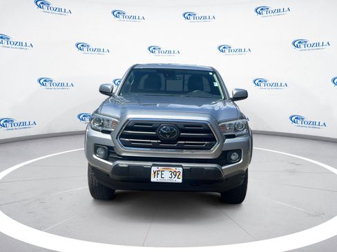 Used 2018 Toyota Tacoma SR5 AWD/4WD image 8