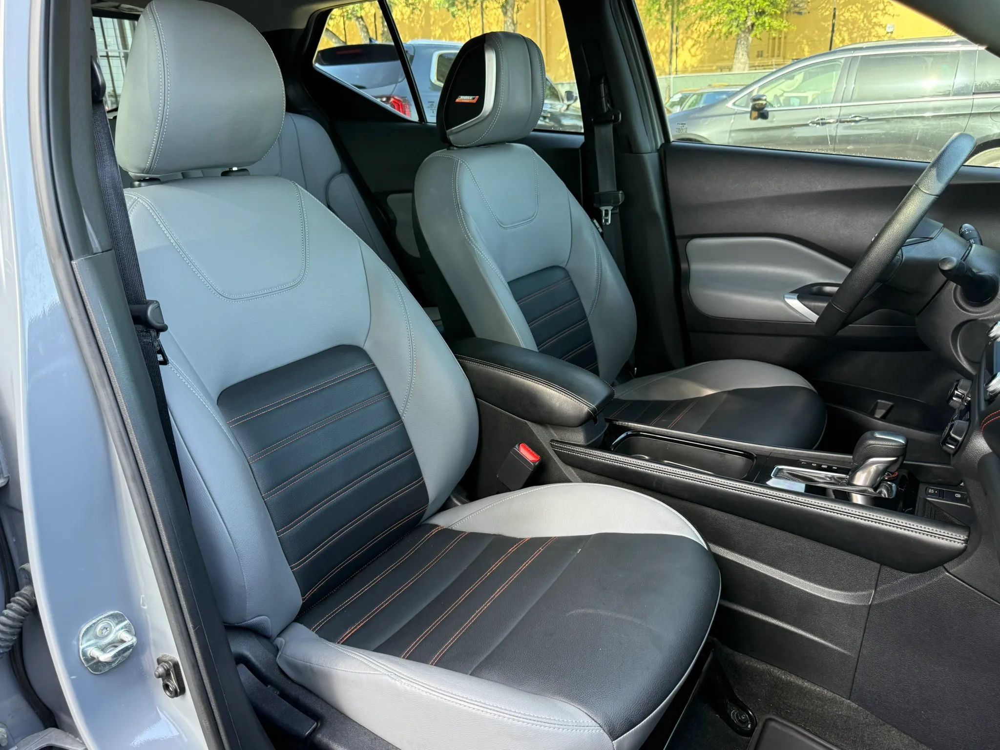 Used 2023 Nissan Kicks SR w/ SR Premium Package FWD image 14