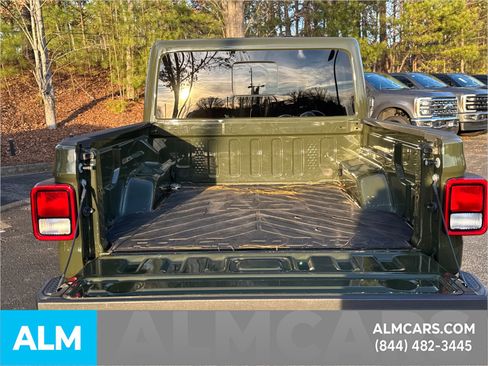 Used 2023 Jeep Gladiator Mojave w/ Cold Weather Group image 21