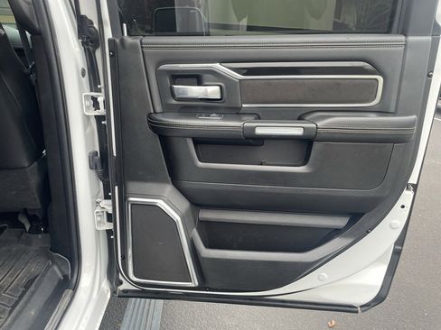 Used 2019 RAM 3500 Laramie image 71