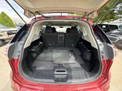 Used 2015 Nissan Rogue S AWD/4WD image 25