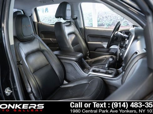 Used 2019 Chevrolet Colorado ZR2 w/ ZR2 Midnight Special Edition AWD/4WD image 27