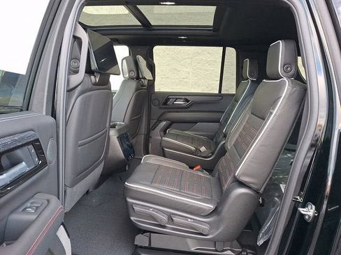 New 2026 GMC Yukon XL AT4 Ultimate AWD/4WD image 8